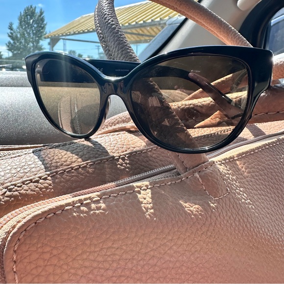 Tory Burch sun glasses - Picture 2 of 5